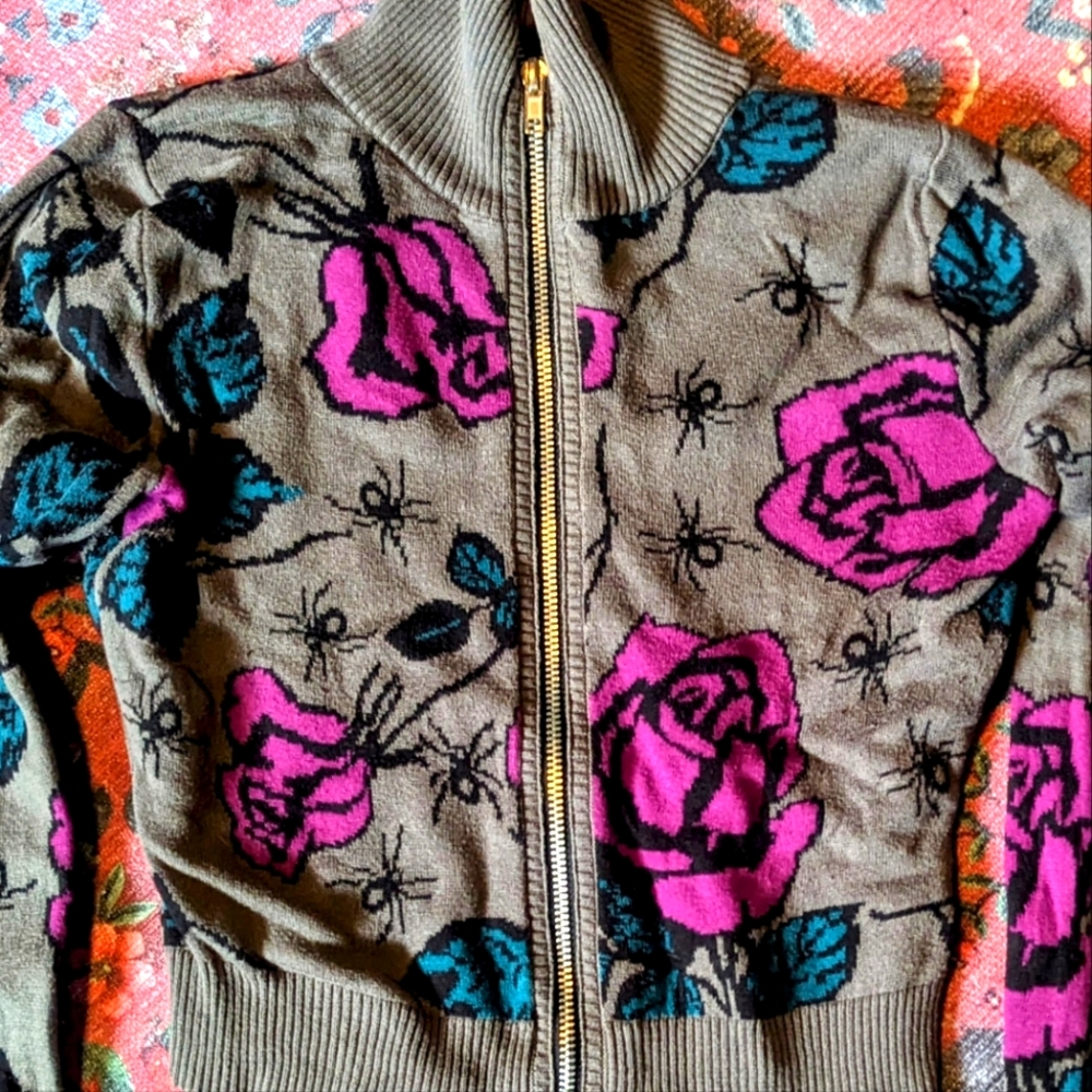 Betsy Johnson rare roses & spiders cropped cardigan sweater size Medium